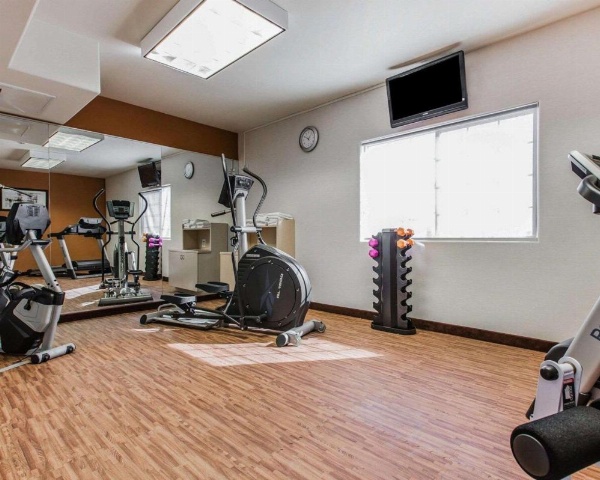 Quality Inn Rosemead image 11